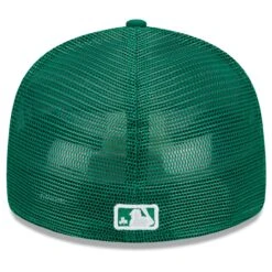 Men's New York Yankees New Era Green 2022 St. Patrick's Day Low Profile 59FIFTY Fitted Hat -CapNation Shop mens new era green new york yankees 2022 st patricks day low profile 59fifty fitted hat pi4418000 altimages ff 4418242 6ef5467c280945efed5falt4 full