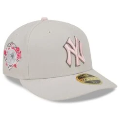 Men's New York Yankees New Era Khaki 2023 Mother's Day Low Profile 59FIFTY Fitted Hat